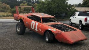 Plymouth Superbird Pull Car Honors The General Lee