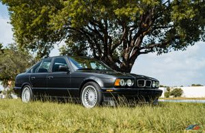 Twin Turbo Terror: 1992 Alpina B10 BiTurbo