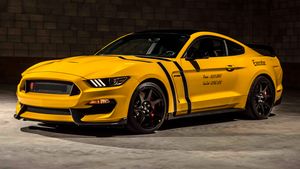 Win Legendary Shelby Driver Allen Grant's GT350R