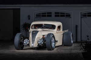 Early Hemi-Powered 1940 Dodge VF-32 Hot Rod