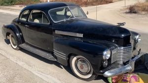 Watch Two Guys Try To Start A 1941 Cadillac Barn Find