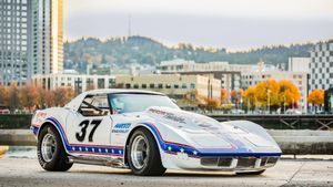 Coolest Classic Corvettes For Sale On Motorious