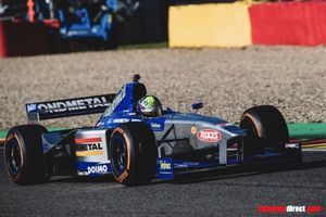 V10-Powered 1998 Minardi M198 Racer Let’s You Live Out Your F1 Dreams
