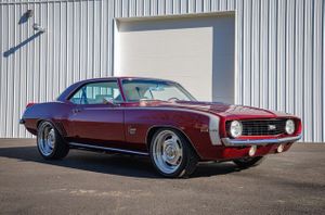 A Real 1969 SS, Hockey Stripe Camaro Restomod Up For Grabs
