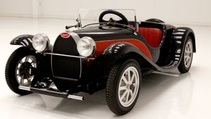 Kids Roll Hard In A 1935 Bugatti Junior Type 55