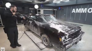 Barn Find 1987 Buick Grand National Gets Washed