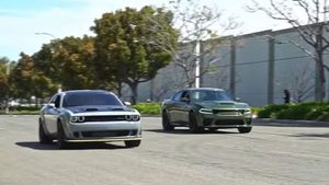 Dodge Hellcat Super Stock Races Hellcat Redeye