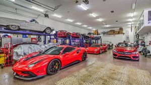 Las Vegas Gearhead Mansion Listed For Sale
