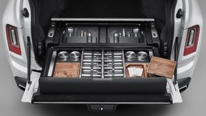 Rolls-Royce Unveils Cullinan Recreation Module