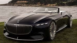 Bruce Wayne Drives A Maybach