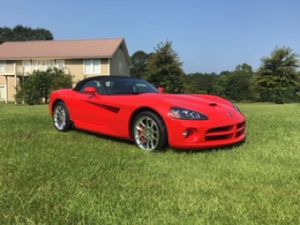 Low Mileage 2004 Dodge Viper Has A Lot Of Bite In It