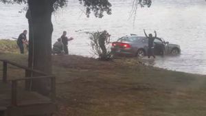 Charlotte Police Chase Dodge Charger Into Lake