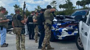 Florida Police Chase Down Suspect In Dodge Charger