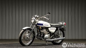 1969 Kawasaki H-1 Set 1969 On Fire