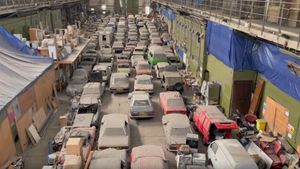 175 Barn Find Cars Uncovered In London