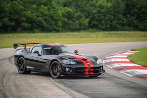 2009 Dodge Viper ACR Is America’s Baddest Sports Car