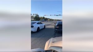 Mustang Wrecks Out Street Racing Dodge Challenger
