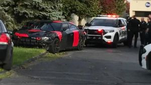 Thieves Carjack Dodge Hellcat In Detroit