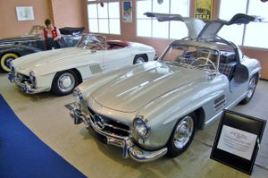 Here's Why The Mercedes 300 SL Is The Greatest Mercedes Racer Of All Time