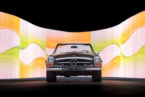 1970 Mercedes-Benz 280SL Is A Luxurious Classic