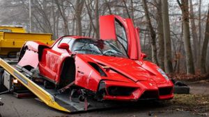 Ferrari Enzo Wrecked In The Netherlands