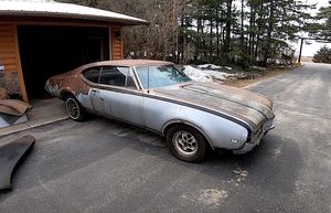Hurst/Olds Classic Found Abandoned In Disheveled Garage