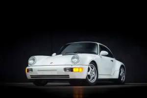 1992 Porsche 911 Turbo Provides Raw Driving Experience With Over 300 Horsepower