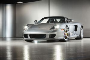 2005 Porsche Carrera GT Stuns Onlookers With Bountiful Performance