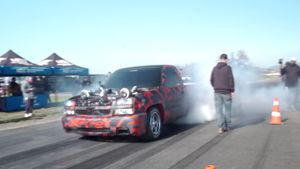Twin-Turbo Silverado Races Nissan GT-R