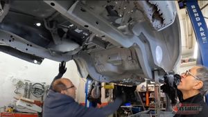 Check Out The Incredible Repair Done On A Mouse Cheese 1970 Dodge Charger