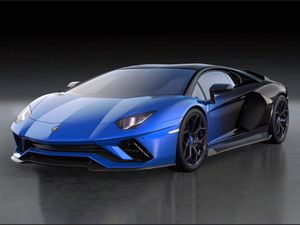 The Last Lamborghini Aventador LP 780-4 Ultimae And NFT Digital Twin