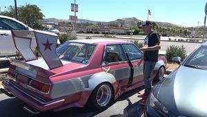 Crazy Bosozoku Toyota Cresta Showcases Polarizing Looks