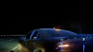 Dodge Charger Scat Pack Goes Slow To Outrun The Police