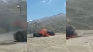 C8 Corvette E-Ray Prototype Burns In Spain