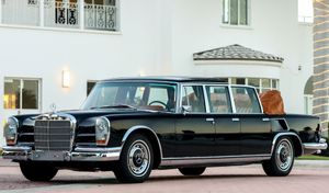 Start Living Like A High-Roller In This 1971 Mercedes Landaulet