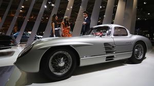 1955 Mercedes-Benz SLR Gullwing Becomes Most Expensive Car Sold In 67 Years