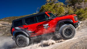 Ford Offers Bronco Raptor Owners Off-Roadeo Experience