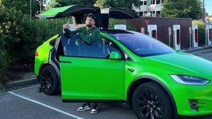 Australian Tennis Star’s Tesla Taken At Gunpoint