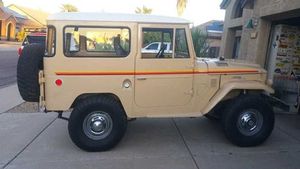 The Perfect First Toyota FJ40 Is This 1966 Land Cruiser