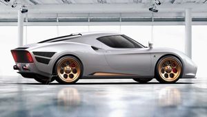 Alfa Romeo 4C Gets Retro 33 Stradale-Inspired Makeover