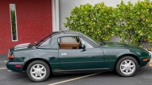 Give The Green Light To This Special 1991 Mazda Miata MX-5