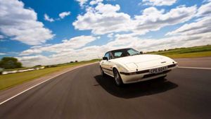 This is why we love the Mazda RX-7
