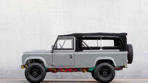 This 1983 Land Rover V8 Features A Totally Rad Art Chassis