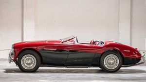 Stun Everyone In This Rare 1956 Austin-Healey 100M LeMans