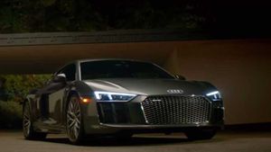 Watch The Audi R8 2016 Super Bowl Commercial