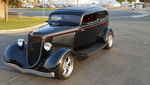 1934 Ford Tudor Hot Rod Is A Turn-Key Cruiser