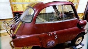 1959 BMW Isetta 300 Is A Three-Wheel Wonder