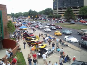 102-Year-Old Celebrates Her Birthday Amid the Roar of Engines at Woodward Dream Cruise
