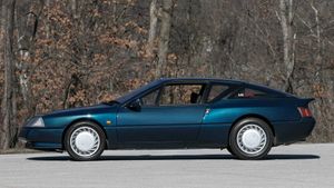 Beautiful 1990 Renault Alpine GTA Is A Rarity In The States