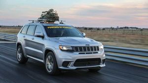 Deck The Halls At 181 MPH In This Hennessey-Tuned Jeep